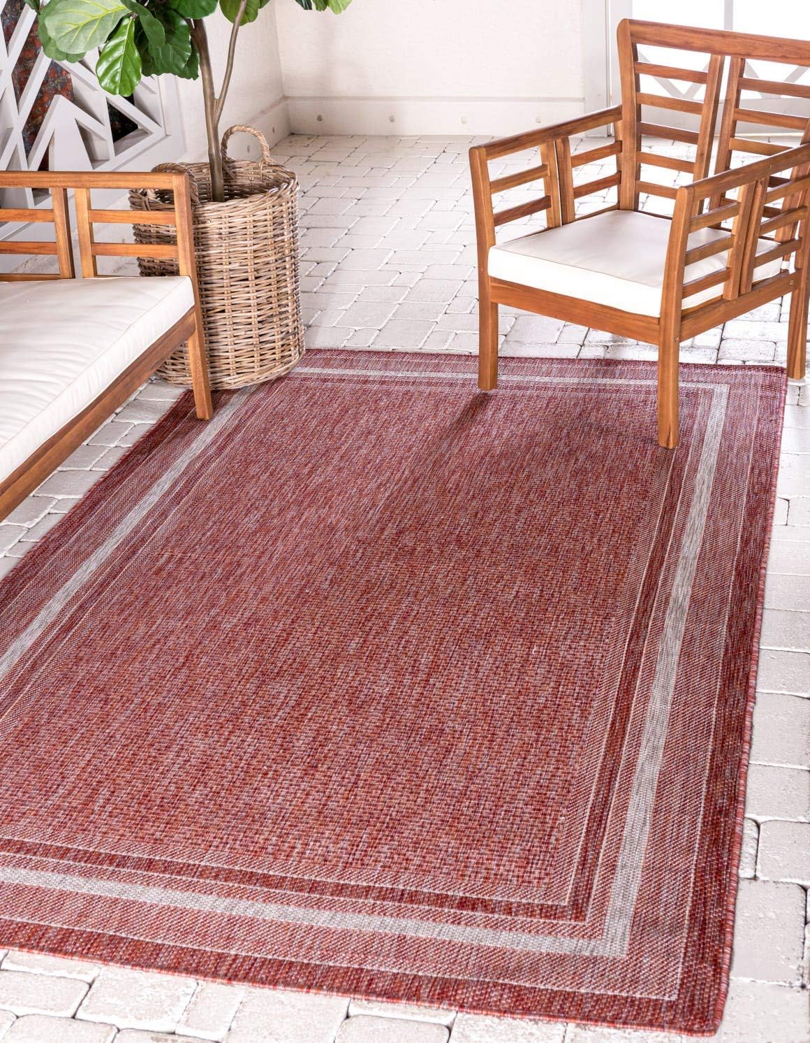 Unique Loom Outdoor Border Collection Area Rug - Soft Border (7' 1" x 10' Rectangle, Rust Red/ Ivory)