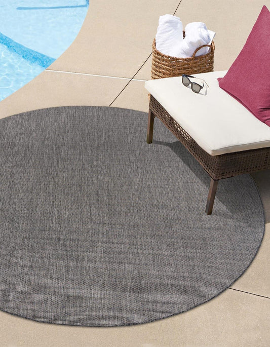 Unique Loom Outdoor Solid Collection Area Rug (3' 3" Round Black/Ivory)