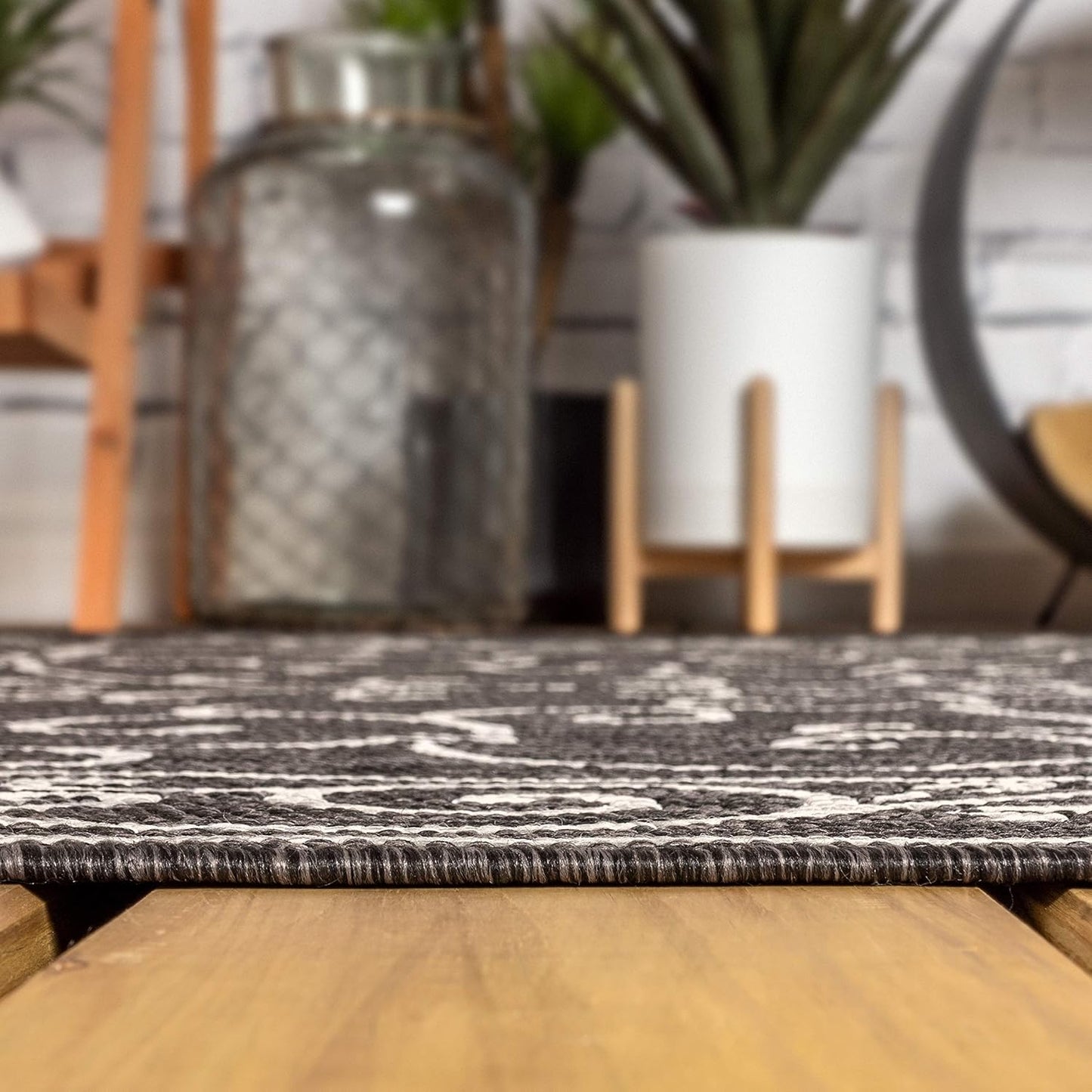 JONATHAN Y SMB106G-8TGN Charleston Vintage Filigree Textured Weave Black/Gray 8' Octagon Indoor/Outdoor Area Rug, Non-Shedding, Stain Resistant,Fade Resistant, Easy-Cleaning for Backyard Patio, Porch