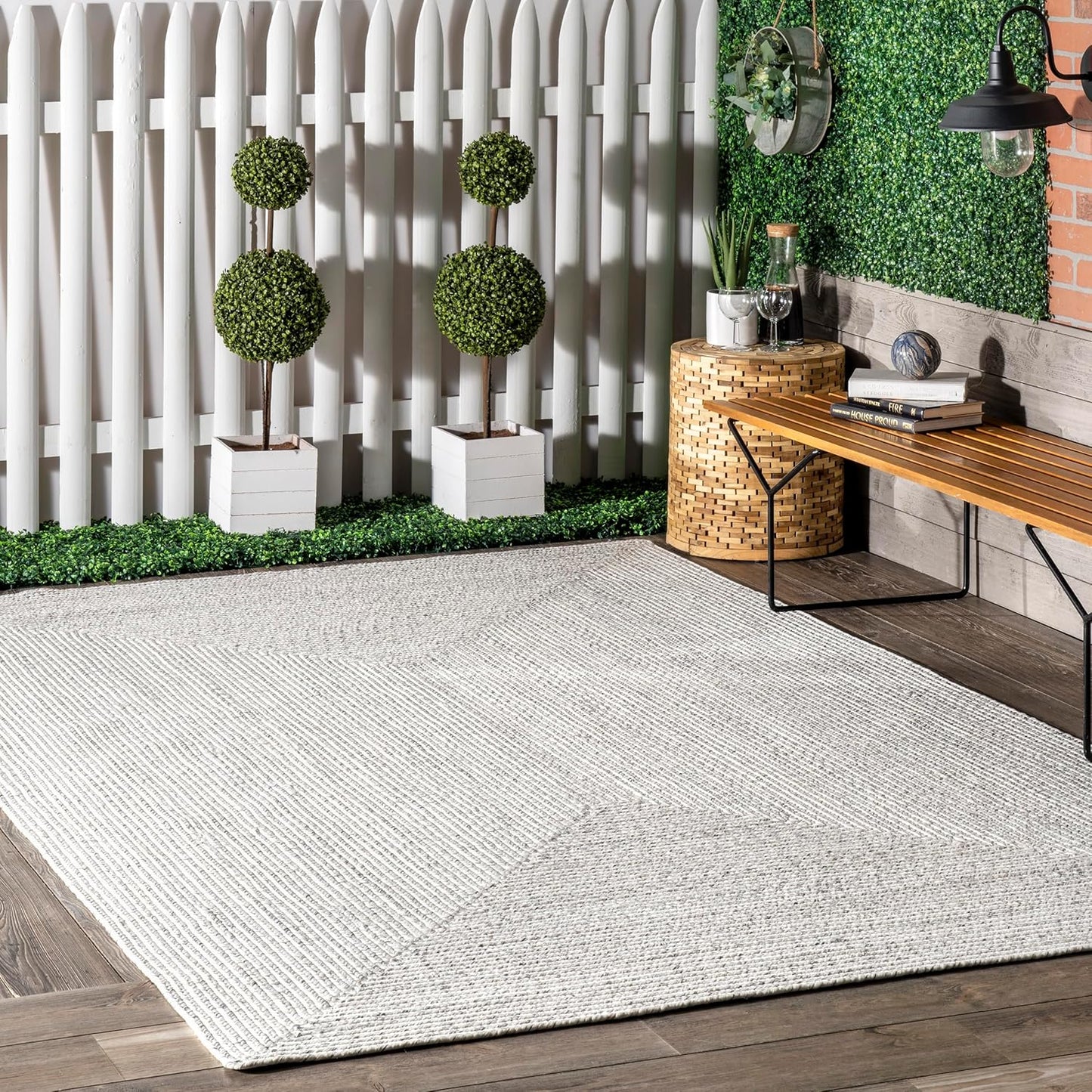 nuLOOM 4' Round Solid Hand Braided Indoor/Outdoor Area Rug, Pet-Friendly, High Traffic, Weather Resistant, for Patio, Balcony, Bedroom, Living, Dining Room, Wynn Ivory
