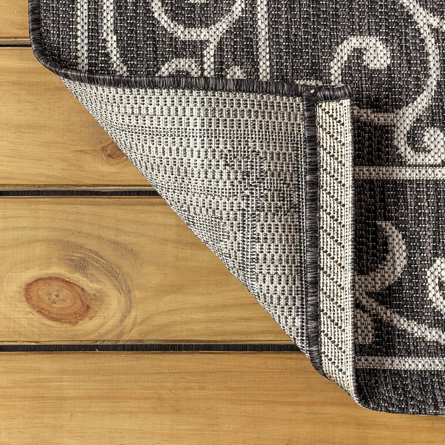 JONATHAN Y SMB106G-5TGN Charleston Vintage Filigree Textured Weave Black/Gray 5' Octagon Indoor/Outdoor Area Rug, Non-Shedding, Stain Resistant,Fade Resistant, Easy-Cleaning for Backyard Patio, Porch