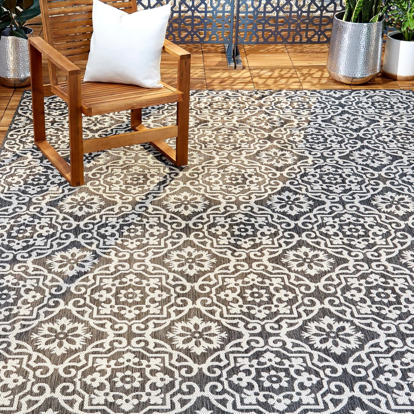 Nicole Miller New York Patio Country Julia Transitional Geometric Indoor/Outdoor Area Rug, Black/Grey, 1'9"x2'11"