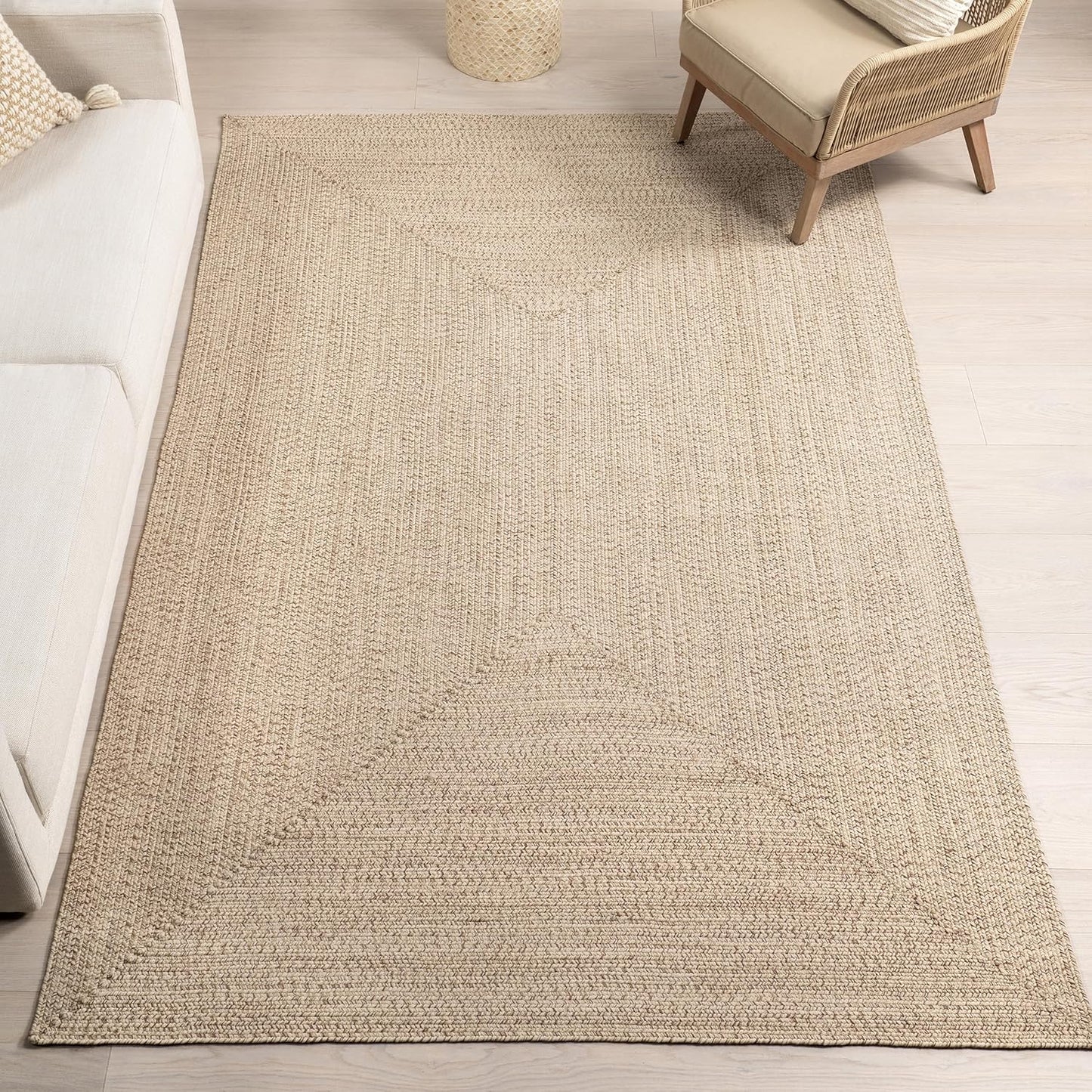 nuLOOM 4' x 6' Solid Hand Braided Indoor/Outdoor Area Rug, Pet-Friendly, High Traffic, Weather Resistant, for Patio, Balcony, Bedroom, Living Room, Dining Room, Wynn Tan